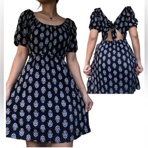 OLD NAVY BALOON PUFF SLEEVES BLACK FEATHERS MINI TIE BACK DRESS SIZE S